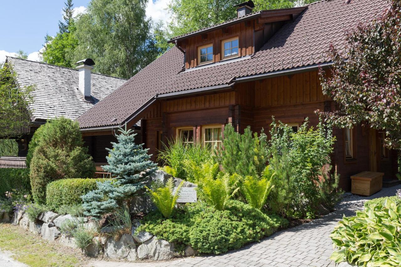 Das Dorf In Der Stadt Шладминг Екстериор снимка